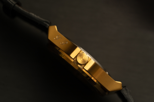 Come regolare l'ora orologio automatico